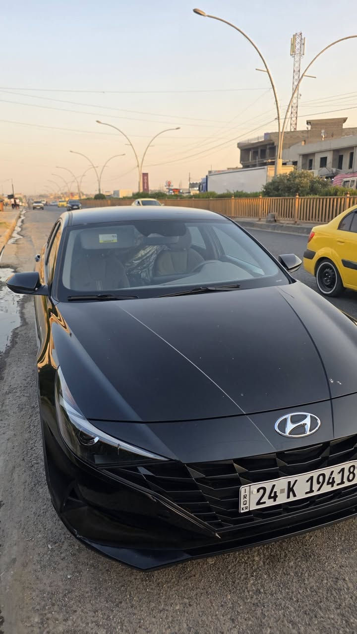 النترا ٢٠٢٣ امريكي
محرك ٢٠٠٠ دوش
ماشي ٥٧ الف حقيقي على ايدي
مواصفات السيارة
بصمة
رادار امامي
مانع انزلاق 
قيادة ذاتيه
كابون بانزين 
وبعد بيها هواي مواصفات ،فتحة سقف مابيها ..

ضرر قبغ صندوق فقط رقم الشاصي مرفق بالمنشور 
بيها ملاحظات ٢ ضربة ستوته معدل pdr اشوفك همة اذا ماشفتهم بالسونار ... ماعداها مكفول 

تعال ليش اكلك هاي السيارة ماتحتاج تصرف الف دينار 
لايتات زينون جديد والعاديات موجودين بالصندوك
دسكات جديد
طخم جديد
بطارية جديد
دهن محرك جديد
دهن كير جديد
بولش + نانون سيراميك جديد 
جام سيارة جديد بدلته علمود الهزة
حتى ماسحات جام جديد 
سنوية جديدة ٢٠٢٩ تسقط 
سيارة رقم دهوك تحويل مباشر ما اسوي وكالة 
واذا عليها غرامات كلها بذمتي 

سعرها راح يكون (١٣٩) وبيها مجال بسيط
متواجد عالفيس وتكدر تتصل.
***********
