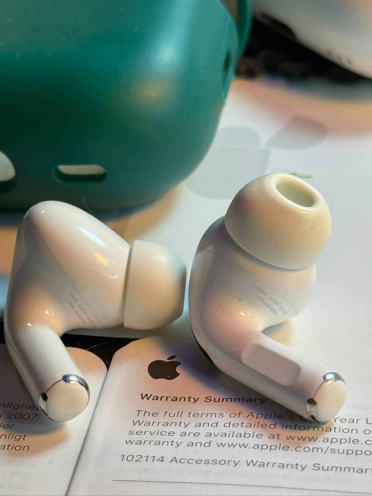 ايربودز برو 2 (( تايب سي )) 
apple air pods gn2 type-C 💎
سماعة اصلية ✅ شرط الفحص 
شرق اوسط 🇦🇪 تايب سي 
كاملة وياهة كارتونة و كيبل و حافظة 
نظافة 100‎%‎ 🫧
مستخدمة قليل جداً 
(( 185 الف 🔥 ))  بيهة مجال قليل 
بغداد - الدورة 
***********  
***********  (( واتساب فقط )) ✅

