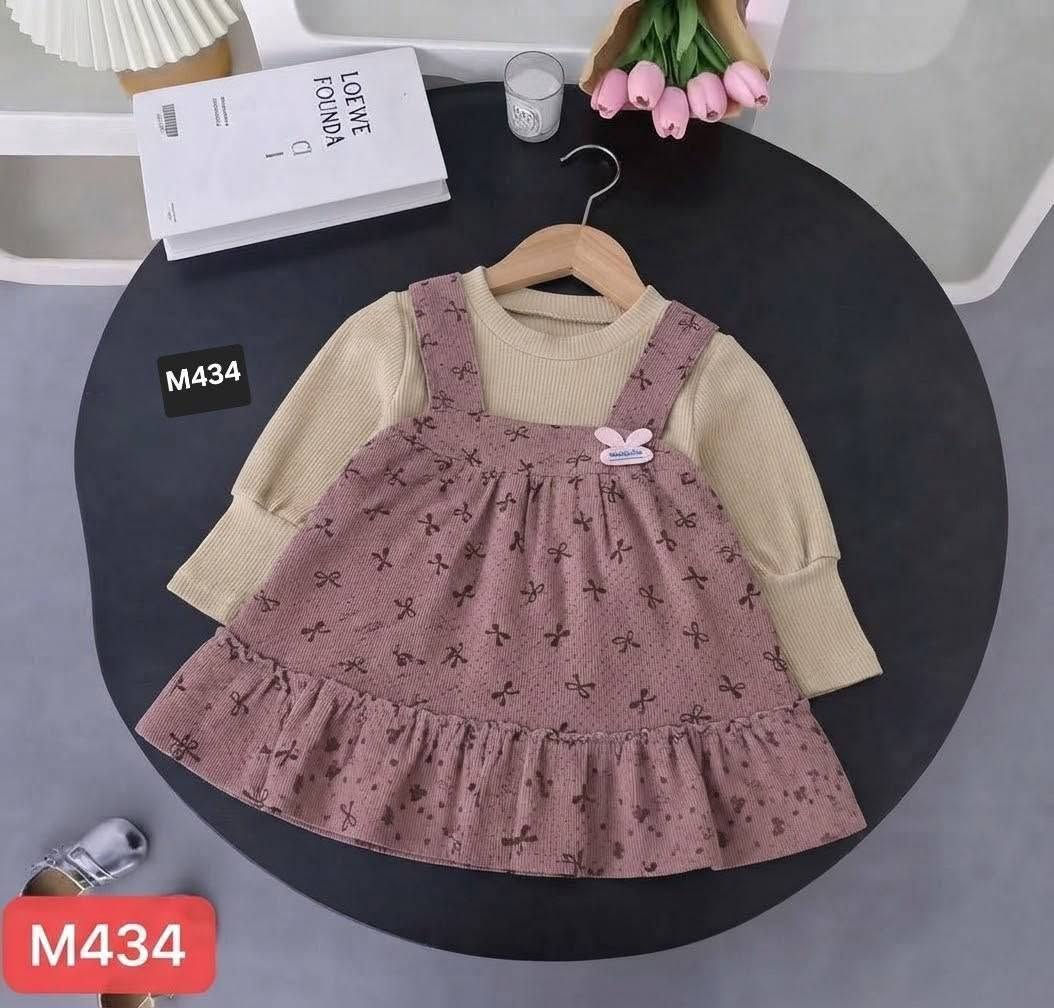 الحجز واتساب فقط *********** أقل طلب نص درزن

نص مكتوب في الصور:
- M433
- M434
- M431