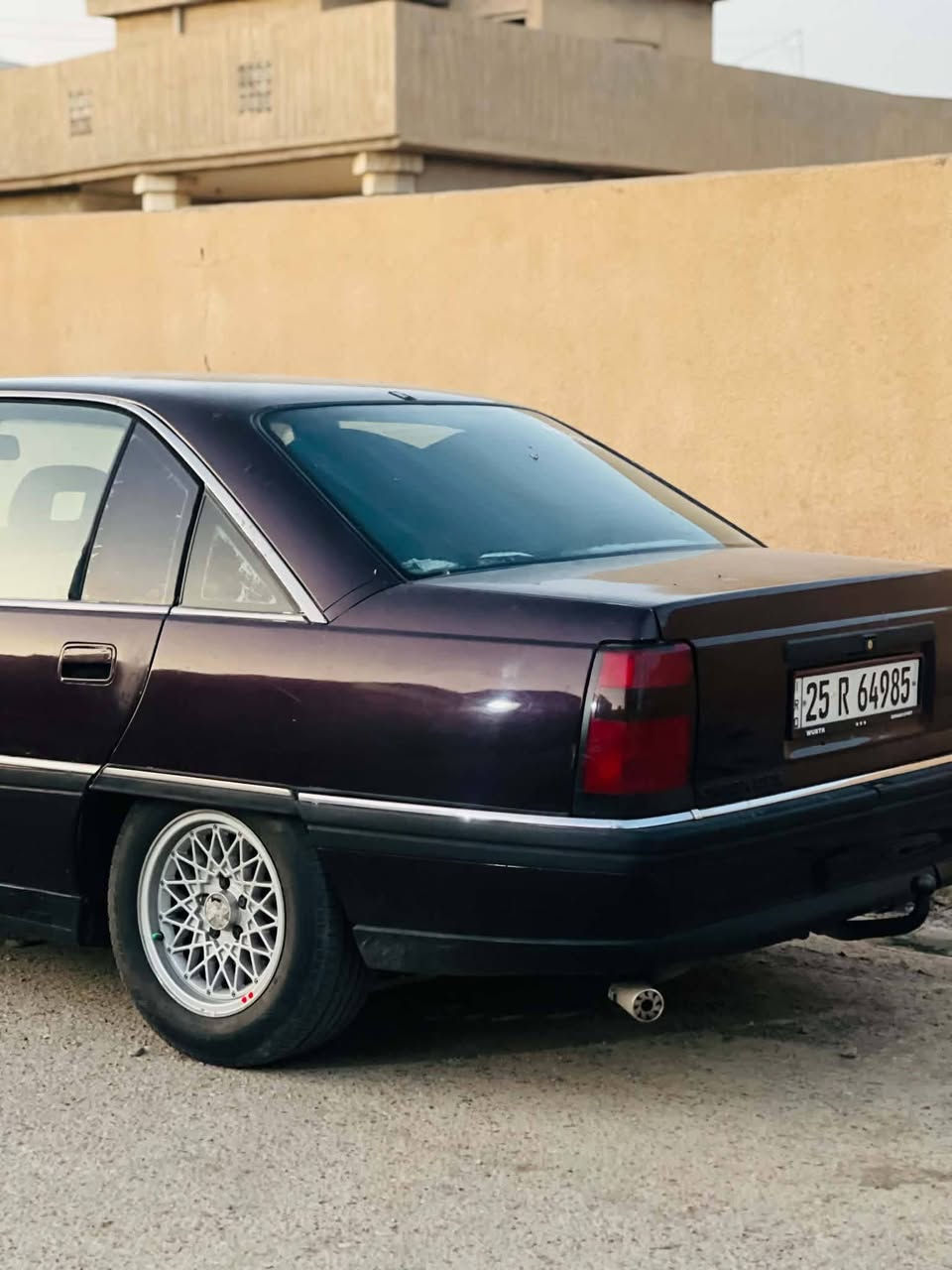 سلام عليكم
اوميكا 1993 بسمي سنويه هزه جديد
دفتر بنزين 
صدر امامي خلفي كلهه جديد
كوبلن كاردن جديد
كهربايات كامل شرط من دعاميه ل دعاميه
تخم نوزلات جديد
٤ تاير جديد
سقف داخل جديد
تراي وين متريد
سعر ٤٣ بي مجال او مراوس حسب قناعه
***********
