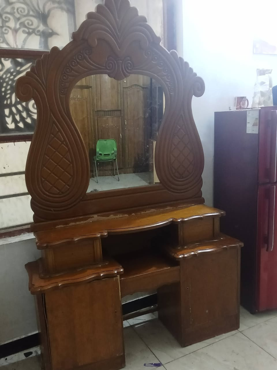 سلام عليكم
عندي هاي الغرفة نقص بيها بس جرباية اريدها 225 

عنوان مدينة الصدر ***********

