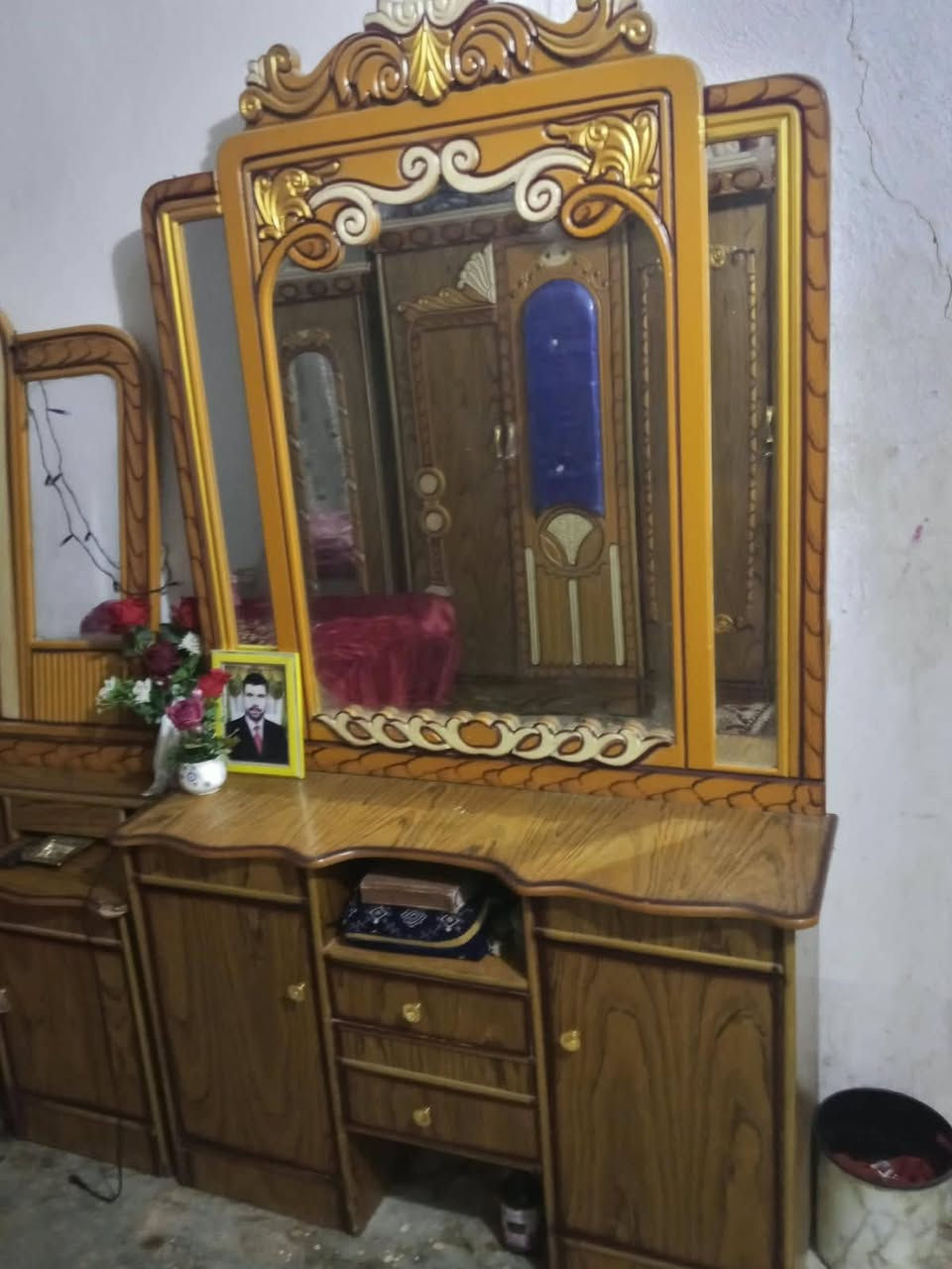 غرفه عراقي البيع مع دوشك
***********
السعر 425بيه مجال
