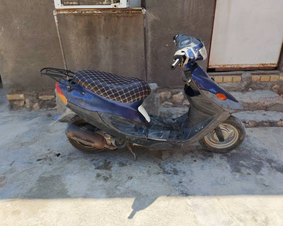دراجة بيجي مكينه مفتوحة نضيفة صوتها ناعم نهضة وسرعة ليت وبك ليت شغال عوزها ترتيبات بسيطة جدا سعر ب٢٠٠ وبيها مجال بسيط حق جيه مكاني السماوة منطقة المعالي ***********
