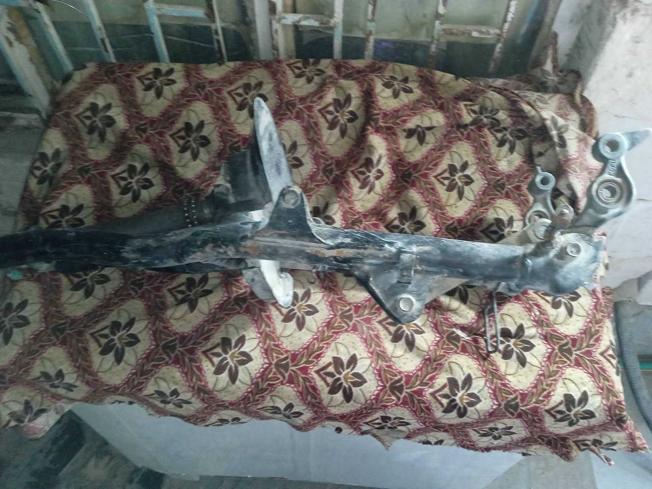 غراض فيوجن للبيع جو السوك ابيع وشرط تاخذ شغال وعلفحص مكاني نجف عسكري كبل قرب مطعم ابو عقيل للستفسار خاص او***********

نص مكتوب في الصور:
- كفرات دواخل مستمات فيوجن كامله للبيع
- دواست بريك فيوج مع حساس للبيع
- يدت بريك فيوجن مع دسكات للبيع
- فيت بم فيوجن للبيع
- مصفى بانزين فيوجن للبيع
- لايت فيوجن للبيع
