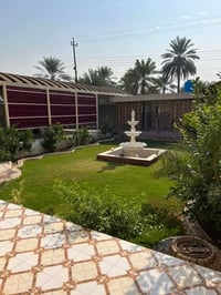 الدار للبيع المساحه الكل 700 متر  يحتوي ع 4 غرف نوم + هول حولي + صاله ...