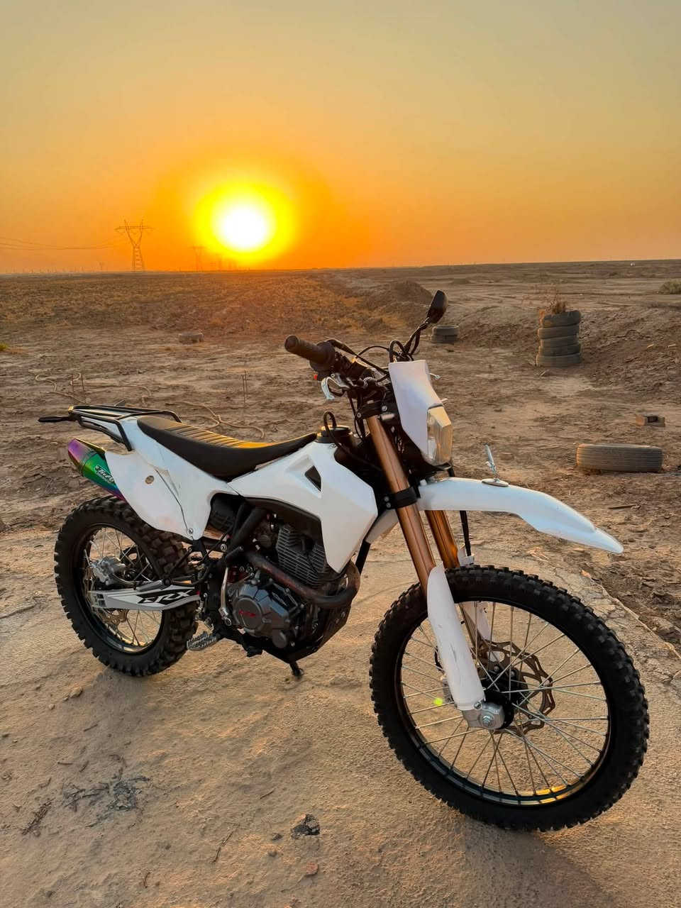 السلام عليكم
قفاز للبيع نوع crx300 دراجه اشبه بل جديده
وعليه تزويدات وشرط بطناش نمره ثالثه ، 
( سعر خاص )
شراي يتصل او واتساب  ***********
