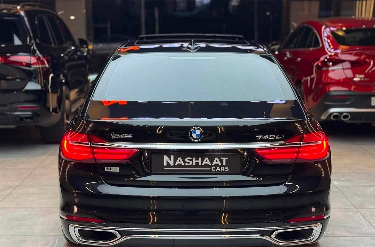 ‏
‏                   _BMW _ 740i_    AL uruosh
_____________
‏‎‏‎النوع :  740i  
سنة الصنع :2018
‏‎‏‎المسافة المقطوعة:184000 KM
‏‎‏‎سلندر : v6
السعر : 29.500 وبيها مجال 
                                   ***************
السيارة خليجي وكالة العروش  دواخل مميزة
(ابواب كهرباء )‏‎ تجي مواصفات خاصة اعلى مواصفات فول الفول دواخل مشمشي و اسود 5 كاميرات 
و دبل رادار   و بعد هواية مواصفات متنعد السيارة بعدها  جديدة جدااا و جاهزه
____________
‏‎‏‎‏‎🌎 العنوان : الانبار الرمادي 
‏‎‏‎‏‎📱 للاستفسار
‏‎‏‎‏📱***********
