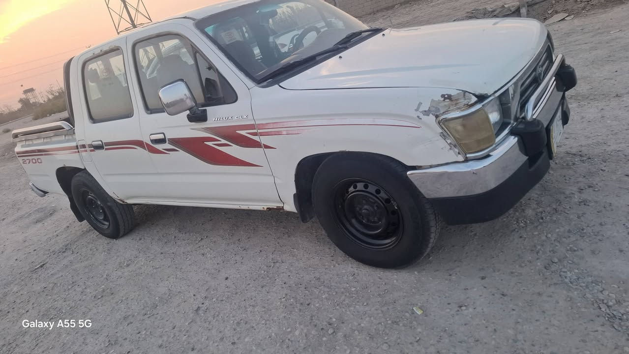 بيكم ٢٠٠٠
سياره بلاديه ماعده 
الجاملغ الأمامي مبدل 
بدون دواخل  
كير مكينه تبريد 
تخم تاير  بيها خياسات
بيهن مصورهن وبيهن 
لا السعر ٨٥ وبيها مجال 
***********

نص مكتوب في الصور:
- Galaxy A55 5G