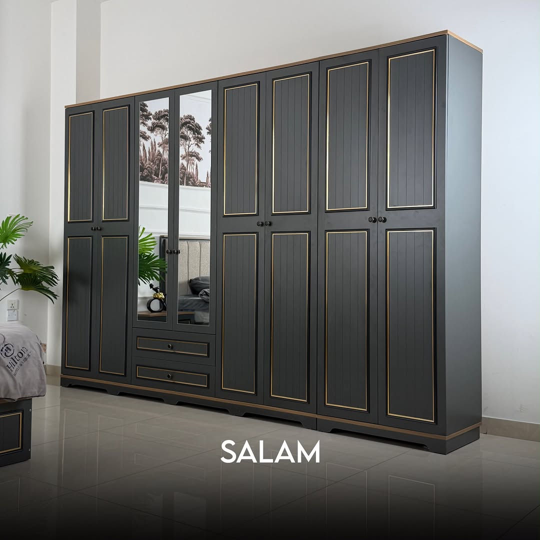 

نص مكتوب في الصور:
- SALAM