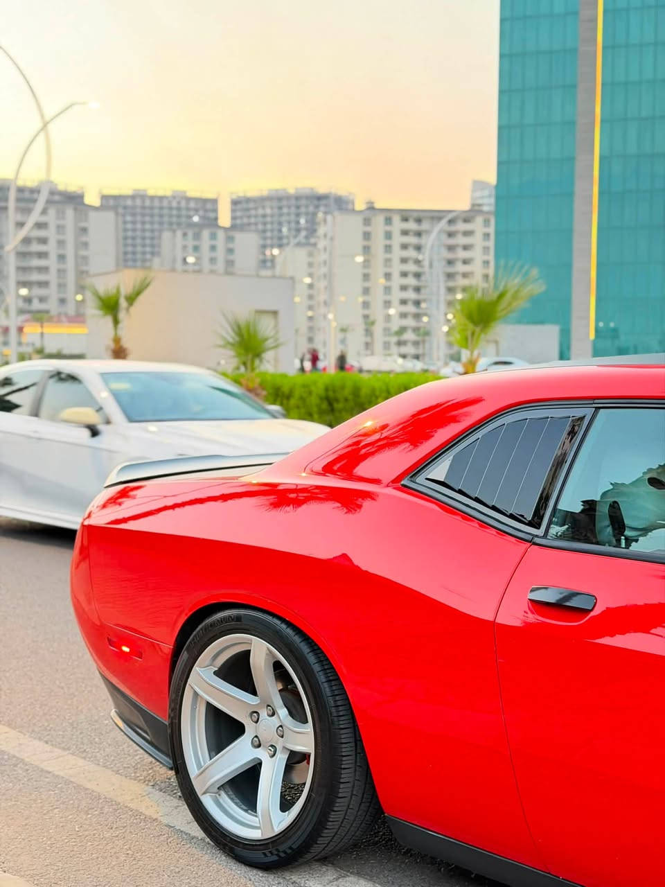 سلام العليك اخوان 
جالنجر لون مميز پرتقالي 🍊🧡 
موديل __2017__  SXT سيارة جائزة 
سعر💵__ 145$__💵 بيها مجال اشوي 
مكال سيارة اربيل 
سيارة بيها جاملغ امامي وة باب بس جلاتين بدون دواخل سيارةبسمي  مابي نقوسات افل دينار كير معرك صدر كلش جديد 
سيارة بيها برمجة صوت  كلش جديد سيارة 
رقم ساعبها *********** واتساب 
يسوة خير انشاللة

نص مكتوب في الصور:
- Original Sound yusf_hazadin01