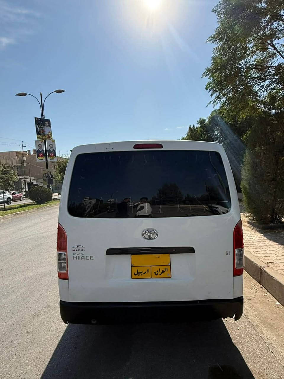 هایس ڤان ٢٠٠٦ 
گێر و مەکینە و تەبرید بە شەرت رادێتە و کۆمپلێسەر و فرێزەزی هەمووی نوێیە تەبرید مەرکەزیە
سەیارەکە کرایتە غاز

سعری ١٠٨ مەجالەکی کەم
*********** 
هەولێر📍
