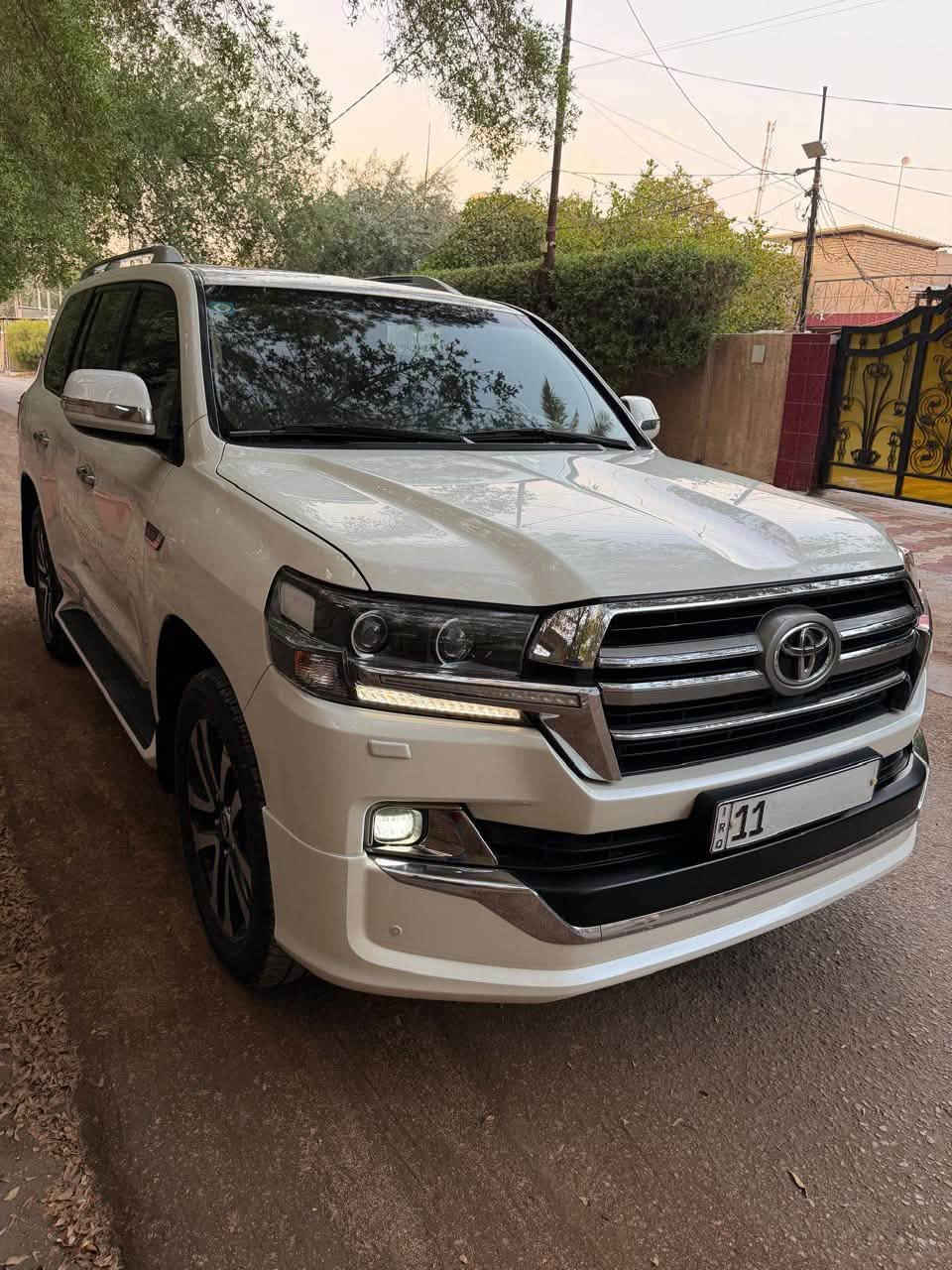لاندكروز SAS موديل 2019 رقم بغداد
المواصفات

. الفئة GXR

. حجم المحرك V6

شاشه كبيره ام الدعاء

5 بصمات

جنطه كهرباء

حساسات امامي وخلفي

. داخل جلد

كشنات كهرباء

ثلاجه

شاشات عدد 3

فتحه سقف

. تحكمات استيرن

مانع انزلاق

نضام نزول المنحدرات

. نظام الاقتصاد البانزيني .ECONOMY

نضام صوت

مارك ليفنسون

مري كهرباء شفط + نضام الترحيب + اشاير بلمري

مثبت سرعه

زراکات

ثلاث قطع تبريد

تحكمات ستيرن بلتوس اوکس

. اضائه لد رئيسيه مع كشافات ضبابيه

لحيه أمامية وخلفية مع فتحة سقف كهربائية وسكك
‭***********
