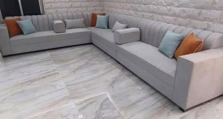 🛋️✨ ارتقِ بأناقة بيتك مع بابلون للتخم والديوان! ✨
📍 حلة – الوردية داخل مجاور السيد موسى 
ملاحظة : يوجد لدينا ديوان حرف L  يكون 10 مقاعد بسعر 375 الف دينار
￼⁨***********
هل تبحث عن الفخامة والجودة في أثاثك؟ 🎯
⬅️ عندنا تلقى كل شي على ذوقك... وبأسعار تنافس كل الأسواق! 💸

🔥 عروض حصرية لفترة محدودة:
▪️ سعر المتر الواحد يبدأ من 95,000 دينار فقط! 🏷️

🪑 تصاميم مميزة حسب الطلب:
✔️ اختَر اللون والموديل اللي تحبه 🎨
✔️ تفصيل وتنجيد درجة أولى 🧵
✔️ جودة مضمونة حتى 10 سنوات 🛡️

🔹 المواد المستخدمة:
• خشب بلوك أسورد 18 ملم 🪵
• لوح روسي درجة أولى 🌲
• اسفنج نوع ممتاز 🧽
• قماش تركي فاخر تختاره بنفسك 🇹🇷

🚛 توصيل مجاني داخل الحلة
🗺️ توصيل لجميع المحافظات بأسعار رمزية
📏 فريق خاص للقياسات والتفصيل بكل دقة واحترافية

⏳ سارع قبل نهاية الأسبوع واغتنم الفرصة!

📞 للحجز أو الاستفسار، تواصل معنا الآن 
واتساب/***********

💬 أهلاً وسهلاً بيك للتخم والديوان
✨ جودة تبهرك... وخدمة تسعدك! ✨
👇 تواصل ويانا الآن عبر الزر أدناه أو اتصل مباشرة!
