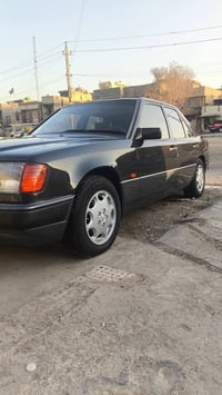 وبركاتة مرسيدس دب موديل 1992 لون اسود رقم بغداد الانگليزي الجديد السنو...