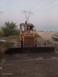 بلدوزر • كوماتسو • موديل ١٩٨٢