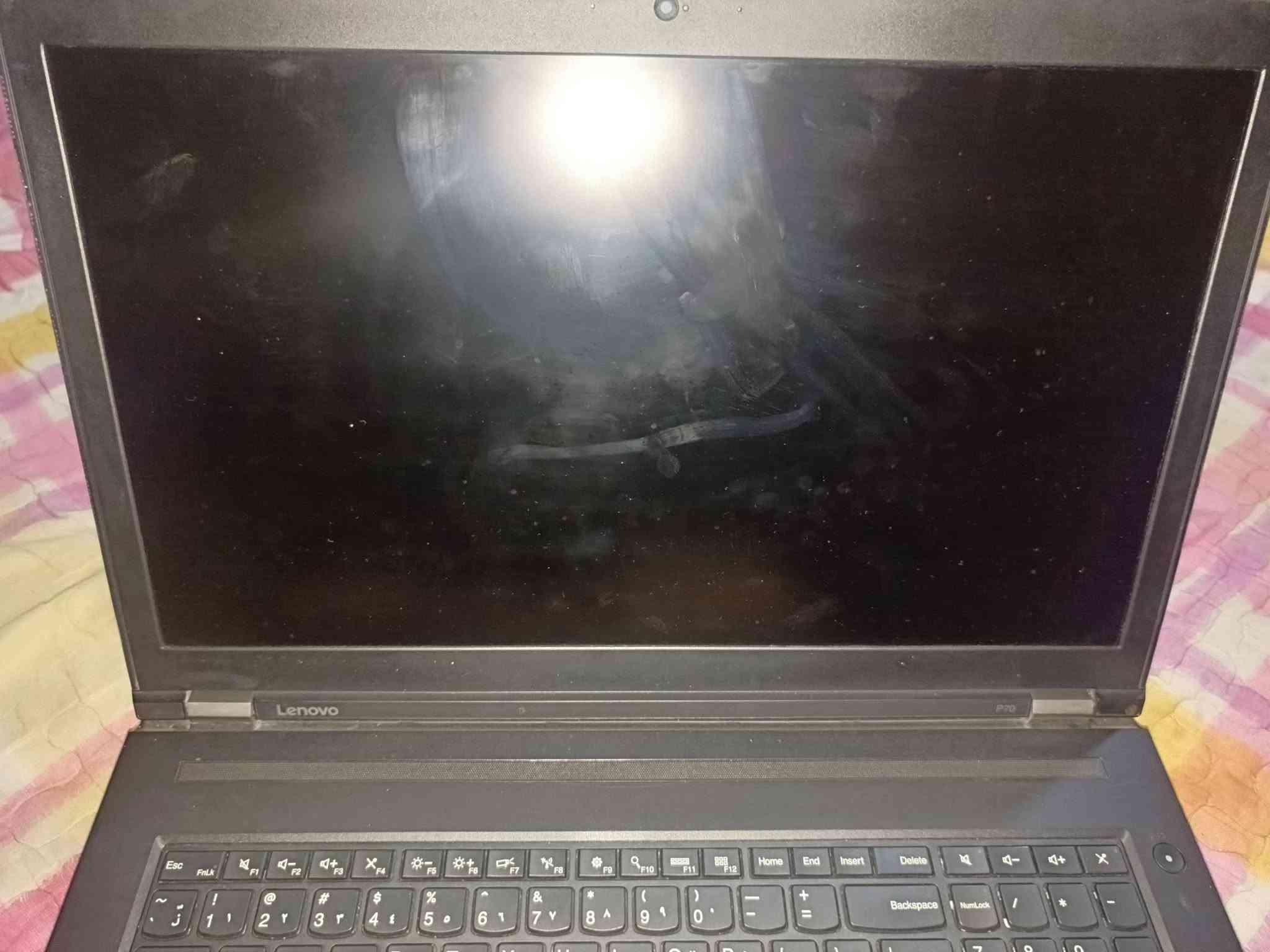 إعلان بيع لابتوب Lenovo P70
💻 لابتوب Lenovo P70
تفاصيل الجهاز والحالة:
 * الموديل: Lenovo P70
 * الرام (RAM): 16 جيجابايت
 * الذاكرة / التخزين: 512 جيجابايت
*  يجي ويا شاحن اصلي شركة 
وماوس لاصلي 
* الحالة: الجهاز شغال وأداؤه ممتاز جداً للمهام الثقيلة والشغل القوي.
 * البطارية: تعبانة (يحتاج استخدام على الشاحن أو تبديل البطارية).
سبب البيع:  ماعدي نت واريد اسافر 
الجهاز استخدام شخصي يفيد بل برمجة وبل مونتاج وبل شغل ولجهاز كلش كلش قوي لو ما اريد اسافر جان مبعتة شاشتة جبيرة اكبر حجم بلابتوبات ولابتوب نضيف كلش 
💰 السعر:
 * بحالته الحالية (البطارية تعبانة): 350 ألف دينار
 * مع تبديل البطارية بجديدة: 400 ألف دينار
📞 للتواصل والاستفسار:
 * الرقم / الواتساب: [***********]
 * المكان: [ بغداد / السيدية ]
