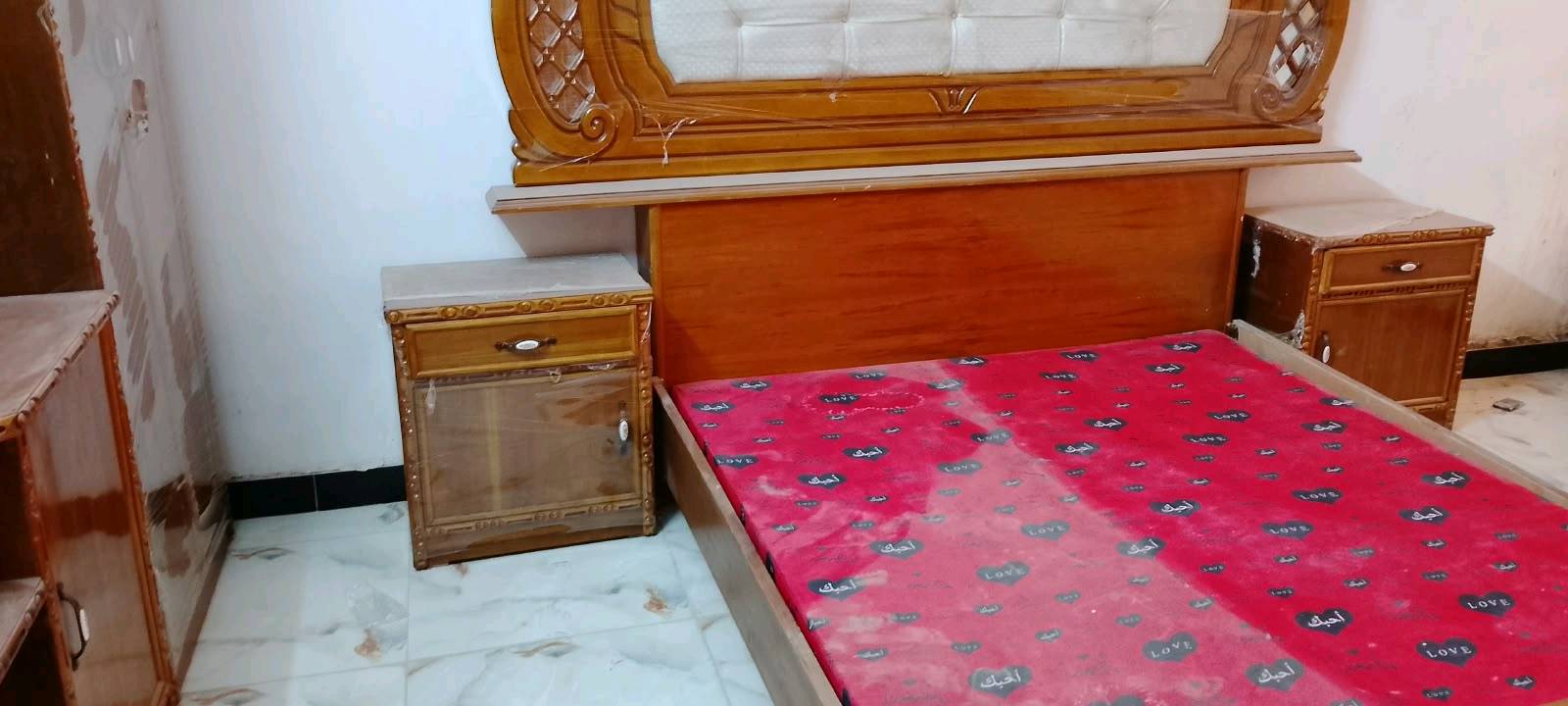 غرفه اخشاب • نضيفه • حي الجهاد