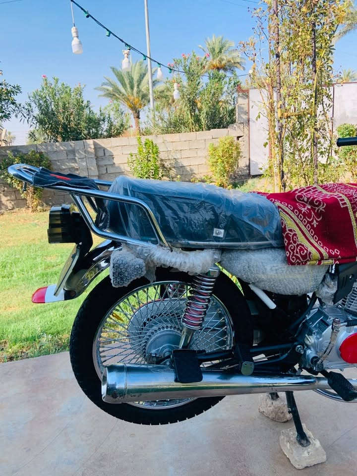 السلام عليكم دراجه للبيع 4كير لون مميزز الدراجة موديل 25  نص هندر    فقط طعجة خفيفة بل تانكي السعر 600 وبيها مجال شي قليل  اتصال *********** (ادمن وافق❤️
