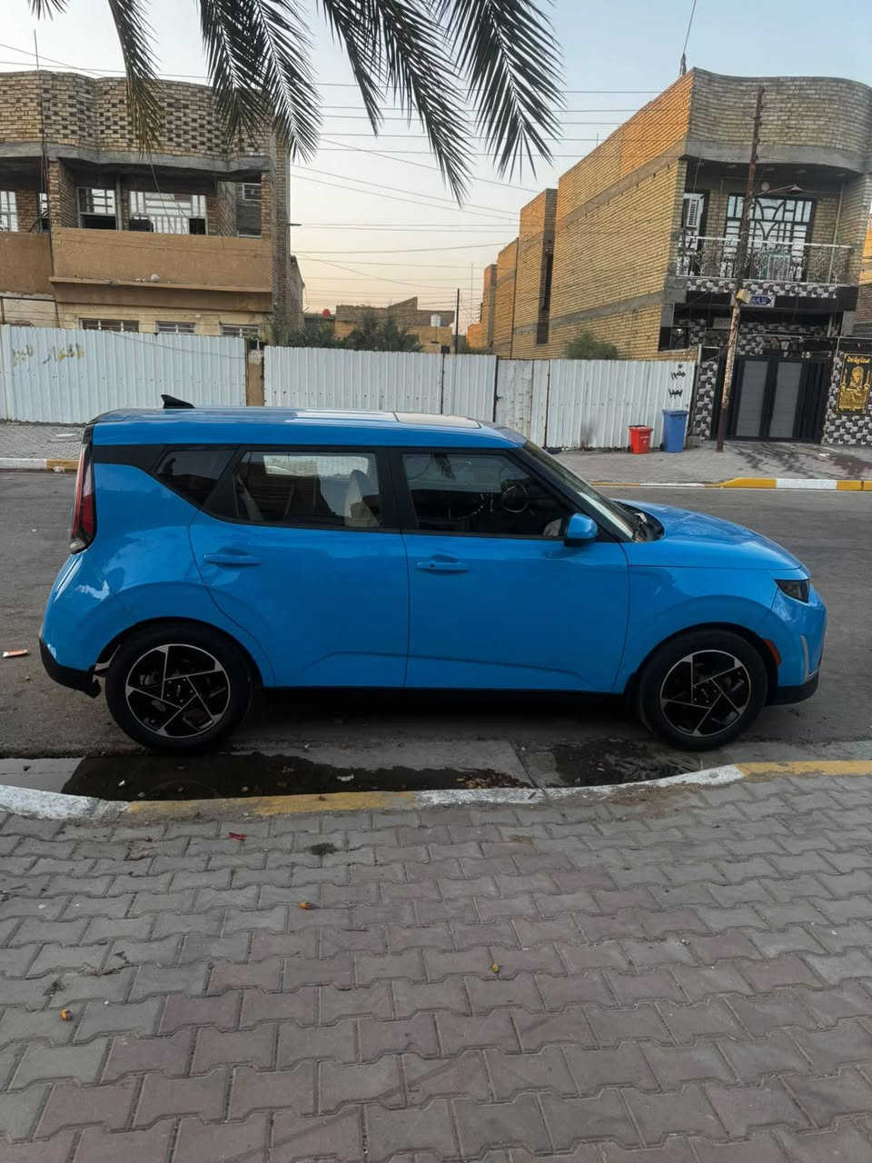 السلام عليكم 
كيا صول ٢٠٢٤ فول مواصفات Ex
مكينة ٢٠٠٠ دوش 
بدون رقم 
لون مميز 
فتحة
بصمة باب و بصمة عن بعد
دوسات لد صول 
كشن السايق كهرباء
حساسات
رادارات 
كامرا دوارة 
توقف ذاتي 
نقطة عمياء 
تحديد مسار
شاشة كبيرة 
كار بلي 
منافذ يو اس بي و تايب سي 
مودات قيادة الگير عادي اوتوماتيك رياضي 
و اذا اكو شي نسيته طايح

حادث خلفي باب صندوك مبدل 
و الجاملغ الخلفي الايمن بي روج اقل شبر مامسوي
للاستفسار ***********
