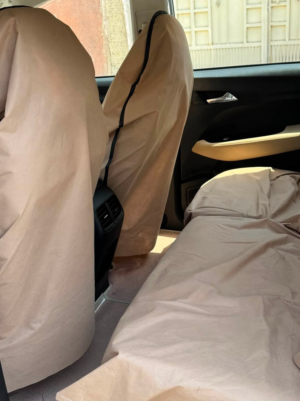 السلام عليكم
اللهم صل على محمد وال محمد
شوفر كابتيفا 2024 بريمير بحالة الوكالة 
7 راكب مكفولة من كولشي كولشي سيارة وردة وتخبل اريد ابيع لاغراض السفر وماعندي نيه للرجعة بسمي تحويل ثاني يوم
المكان بغداد الشعب 
***********
السعر 27 مليون وبيهه مجال لليعرف حقهه
