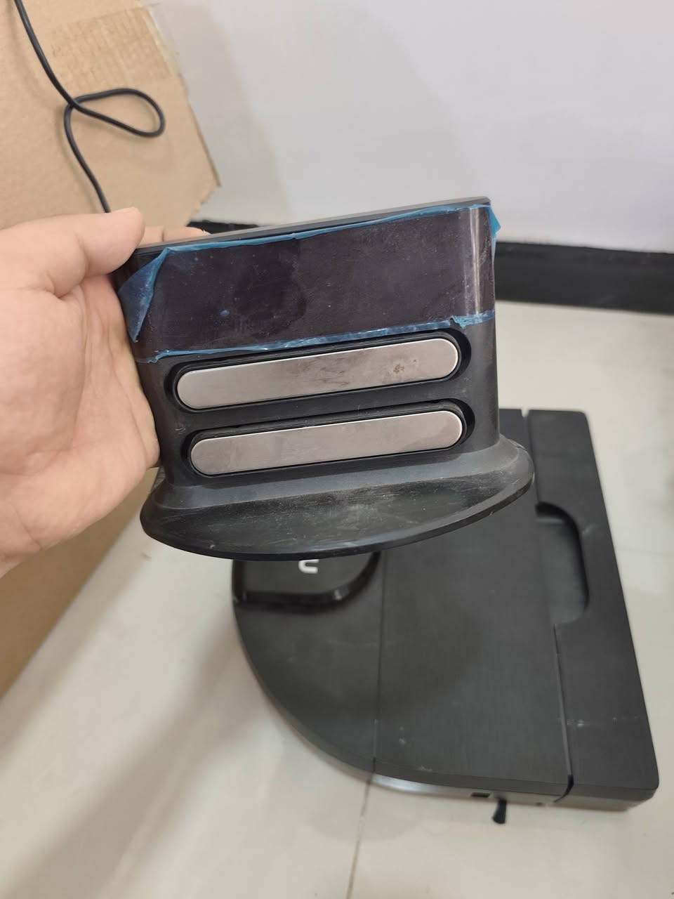 مكنسة روبوت • Neato • مستعملة ٦٠٪