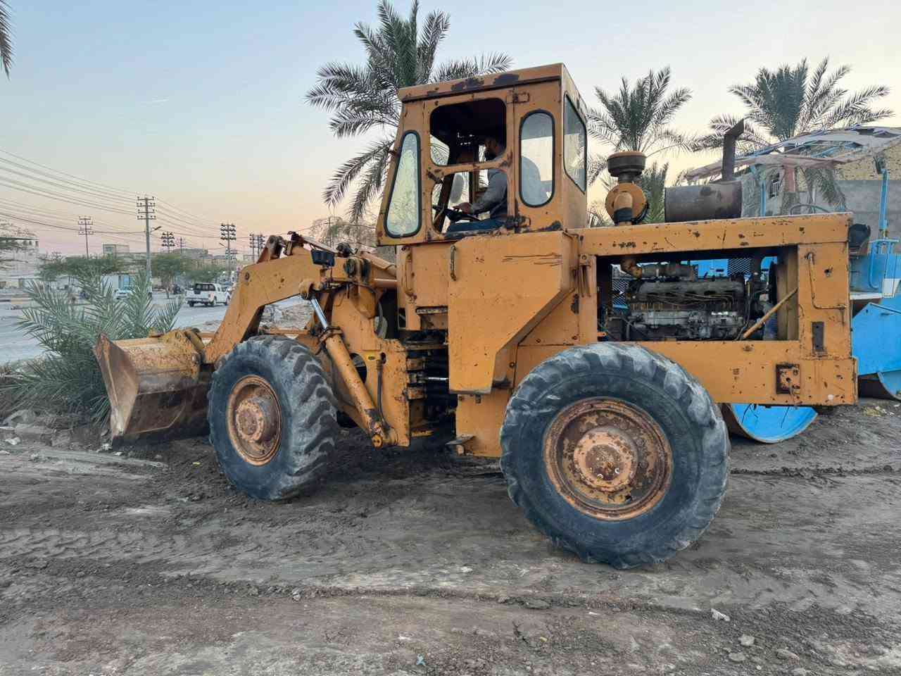 ***********

نص مكتوب في الصور:
- شفل كاوسكي موديل 92 رقم ذي قار سنويه 29 مكينة كير حلوات شفل جاهز للعمل المكان البصرة القرنه رقم ***********