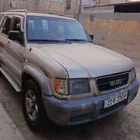 ازوزا تروبر موديل ٢٠٠٠ كير ومحرك بطة كفالة حدادية ٧٠ ٪ داخلها كولش نظي...