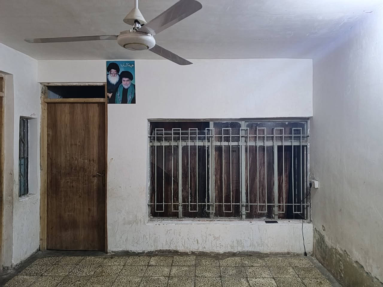 سلام عليكم بيت البيع الموقع  مدينة الصدر قطاع 49 دربونت شيخ جبار المرعب شبه ركن المساحه 144 التواصل ***********
