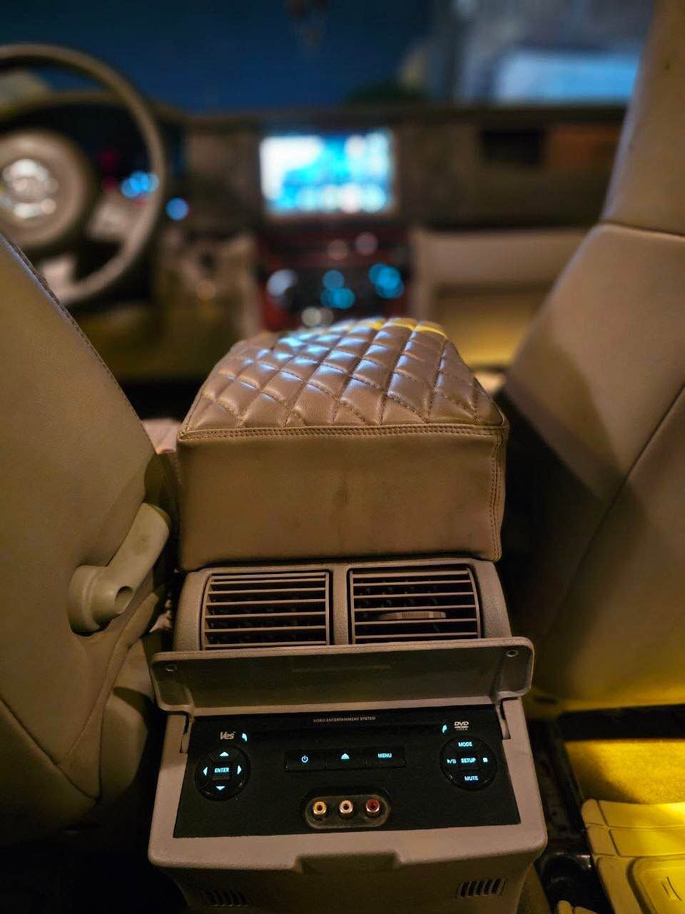 jeep comander
2006    limited 

نرخي 120 گةلاية

‎فول مواسەفات     
‎٣سڵایت   ٣ ڕیز کوشن   تەبرید مةكينة v8 4.7 مەرکەزی کوشن کارەبای و کشن هیتەر     پایدەر کارەبای    تەلەفیزیونی سەقف   DVD   ئاوێنە ئۆتۆ    تەحدید سورعە    سوکان ڤۆلیوم     ناوی بێجی و فۆڕمیکا    شاشە گەورە    تایەو پاتری تازەیە     ڕەقەمو سەنەوی تازەیە      هەموگیانی بە شەرت 
‎٢پارچەی بۆیاخی ئەمریکایە بێ دەم  .

لة سليمانيم جوابي كومينت نايةمةوة تكاية گةر موشتةري نيت بيًزارمان مةكة 

***********
***********

جيب كوماندر ٢٠٠٦ فل مواصفات V8 4.7 بيها ٢ قتعة صبغ امريكا سيارة مابيها اي نقص 

سعرها ١٢٠ ورقة

٧٧٣٢٦٣٦٩***********٣٢ السليمانية, العراق
