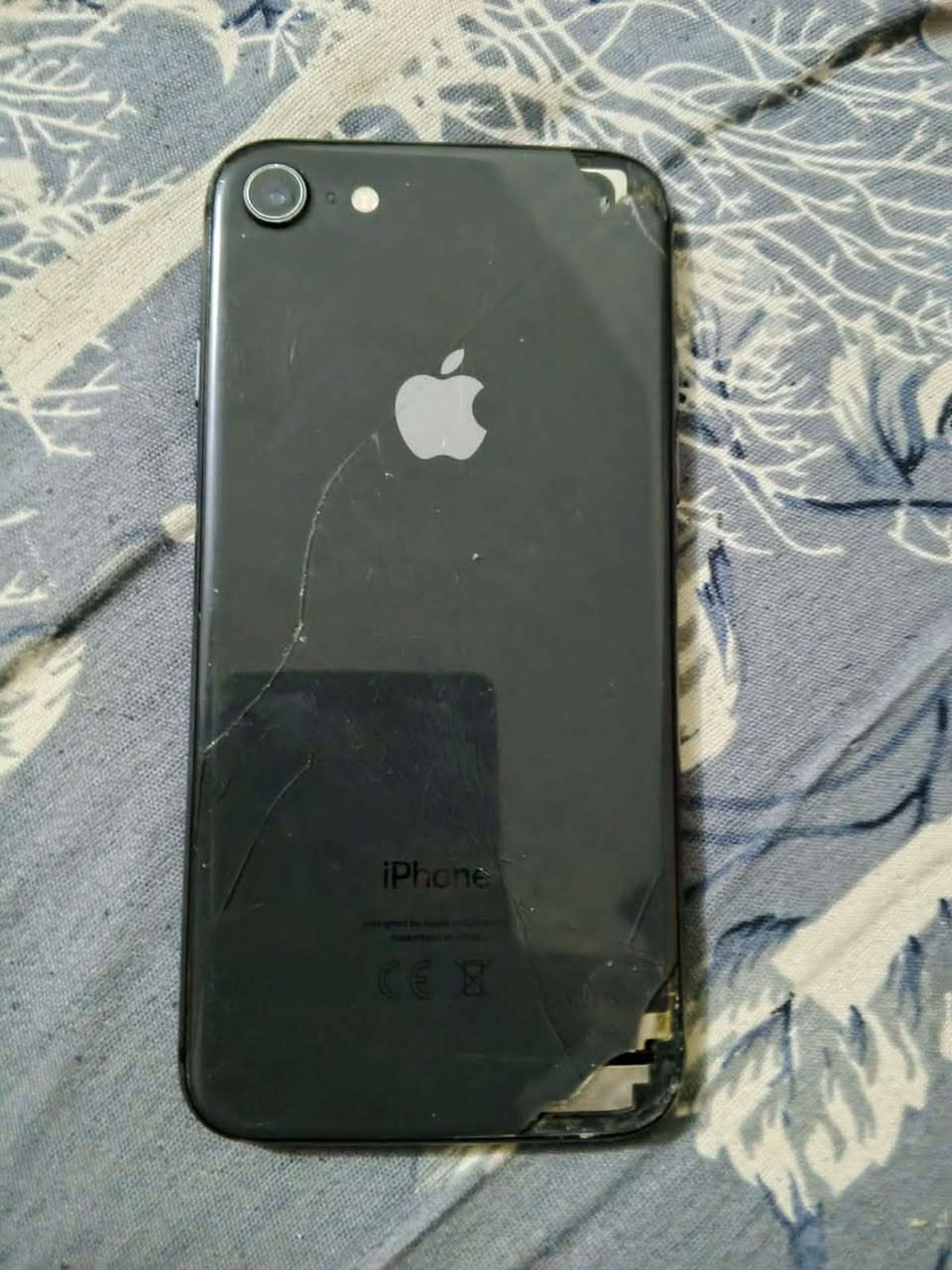 سلام عليك
*********** ‏رقم   
بغداد   
‏سعره 50 نظيف جهاز  iPhone 
‏ ‏تفضل تدلل  ￼￼￼ ￼￼
