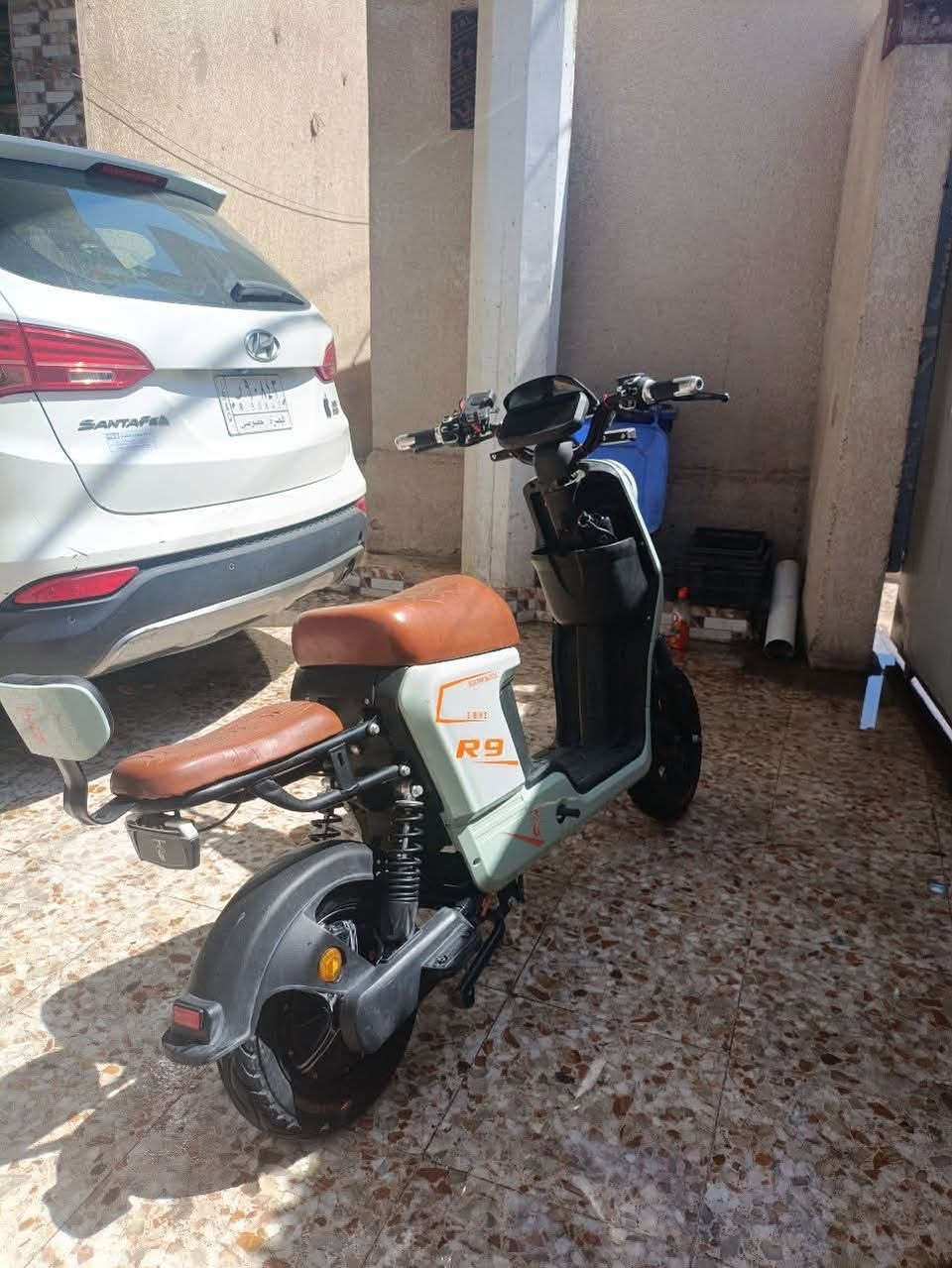 دراجة شحن اخو جديدة ستخدام قليل محافظ عليهة لون مميز بطارية احسن نوعية ٥بطاريات نوعهاR9 سعرها٤٧٥وبيهة مجال بسيط عنوان البصرة كرمة علي الهاتف***********
