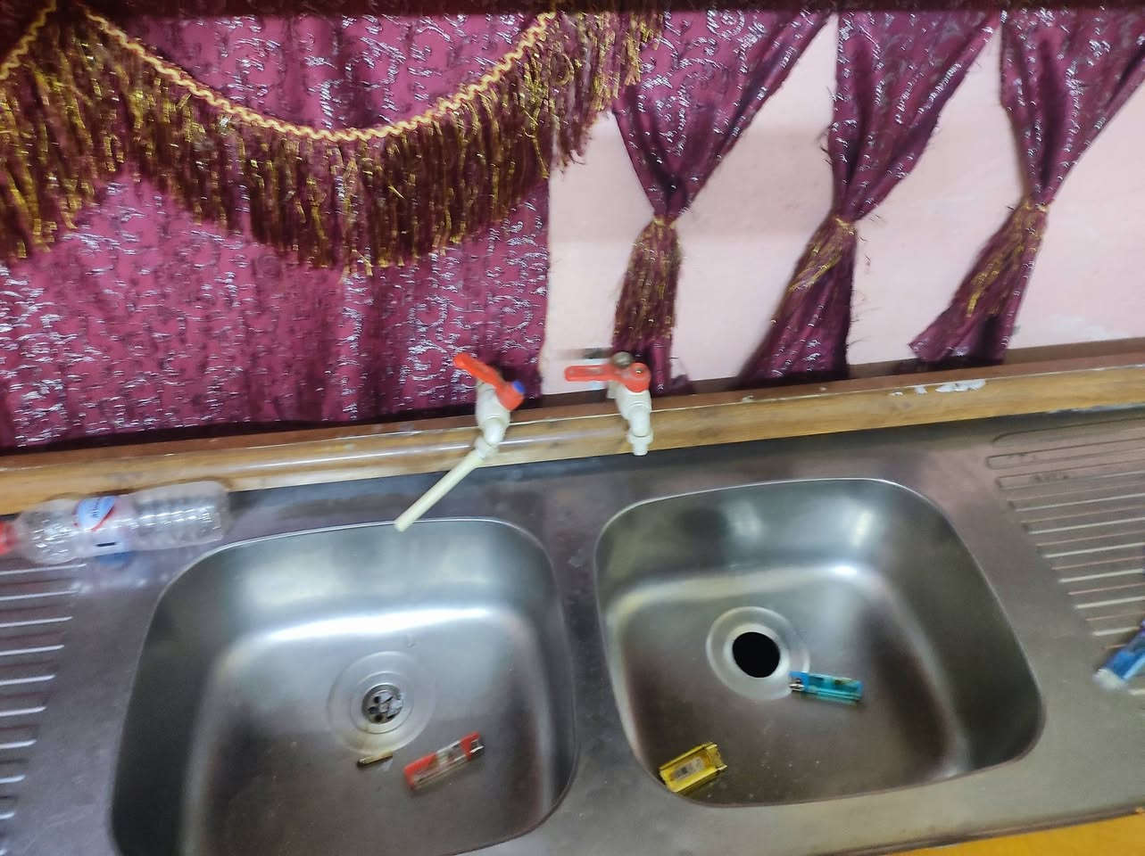 سلام عليكم كاونتر للبيع ابو حوضين/***********
