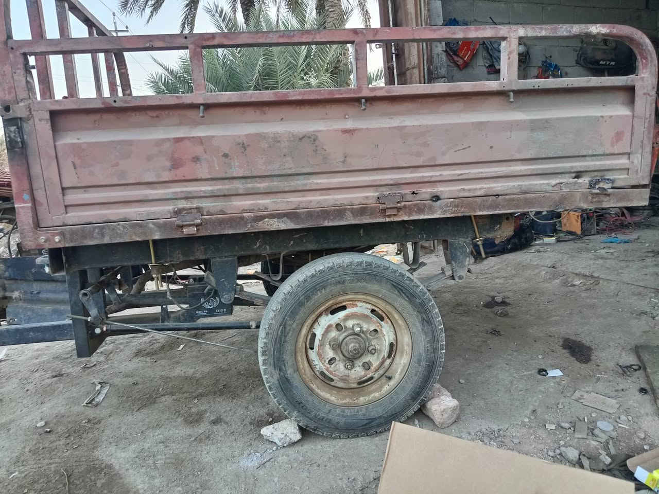 سلام عليكم ستوته نضيفه للبيع كلك دايون مكينه متيار اكسن تواير جوبلس كهربيات شغاله سلف بدي حصيره تزكام شراي يتصل ويدلل ***********.
