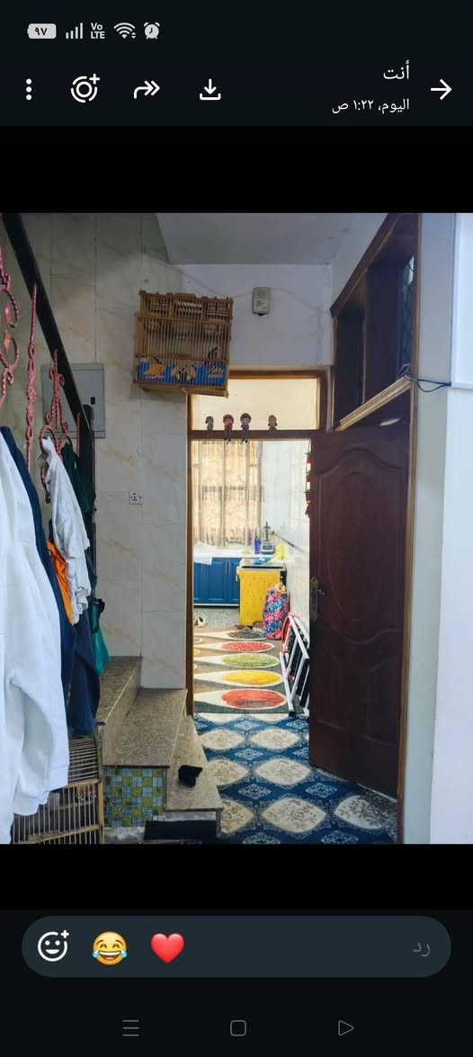 السلام عليكم
الدار البيع المساحة 120 
النزال 20 العرض 6
يحتوي على 3 غرف كبار
استقبال 6 / ونص
مطبخ بل الوجه 6 
صالة كبير 7متر
حمام كبير 2 متر ونص مربع 
مطبخ حار 
مطبخ بارد 
البيت كامل من كل النواحي 
اجيب غراضك وتكعد 
البيت عالي على الشارع 2 بدايات
البيت رفت صب وليس أساس
البيت قرار محكمة 25
قابل التطويب 
البيت مكفول ماء مجاري كهرباء خير من الله 

***********
السعر مناسب جدا 
اتصل واني خادم 

البلديات حي التراث ضياء الحلفي قرب اسواق الكرز الاحمر
