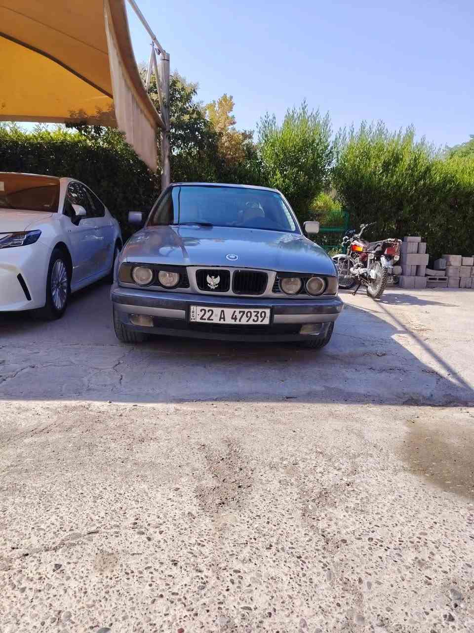 بيم دبليو موديل 1992 كير عادي 525 بيلادي كير و مكينه بشرت بي دعم و ليدران سبوغ عام لو جواني  سنوي حتا 2029 نوي رقم نوي  تحويل بشرت  شوين هولير رقم  *********** أربيل, العراق
