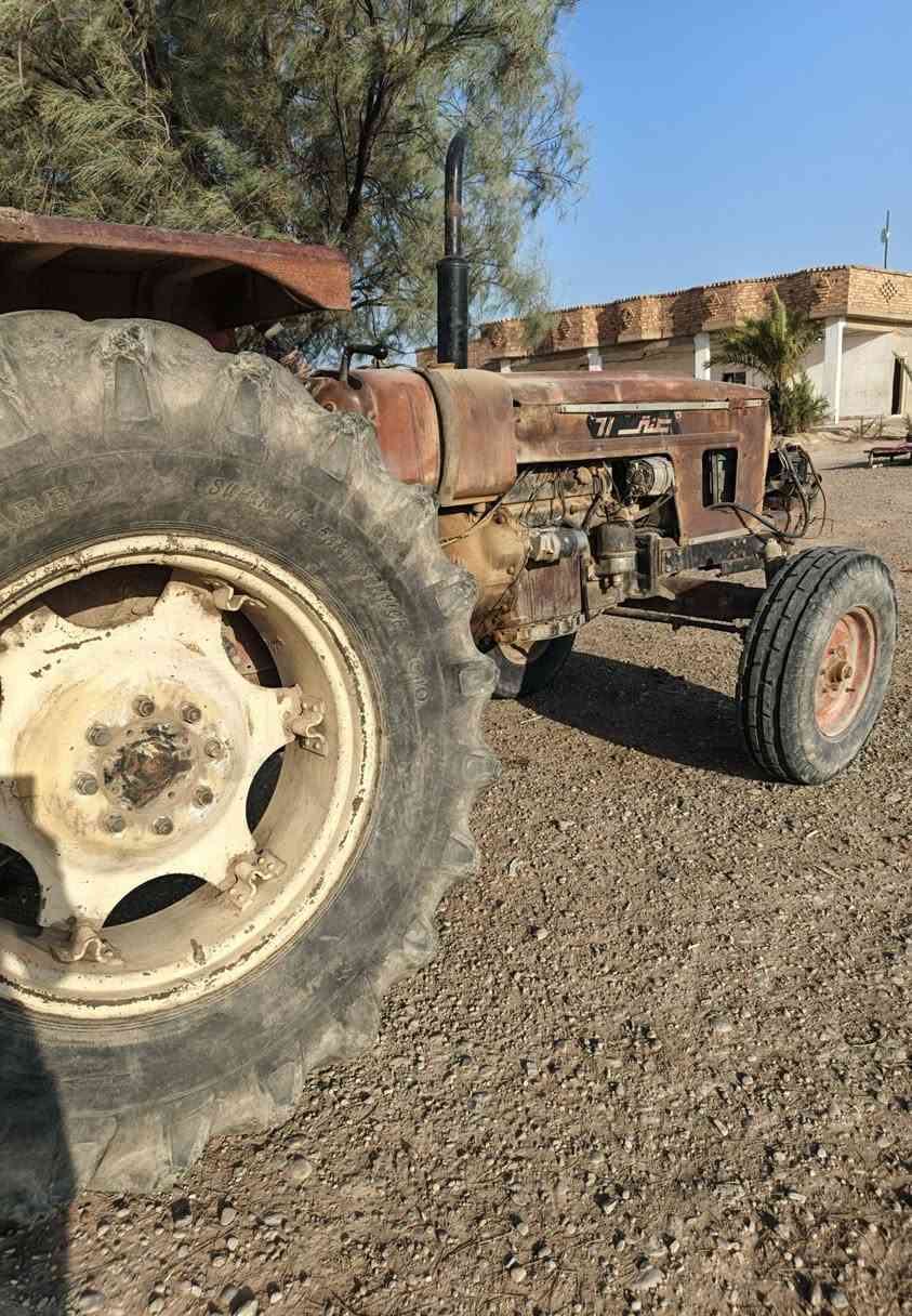 عنتر 71 
موديل 87
كير محرك كلها شرط 
شغال نكره سلف 

***********
