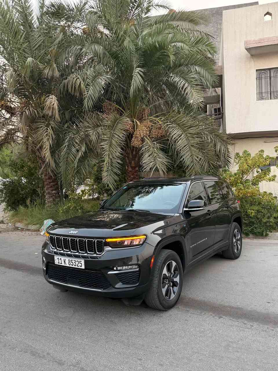 � للبيع | Jeep Grand Cherokee 4xe Hybrid 2024
🚘 اللون: رصاصي غامق وارد أمريكي سعر مناسب جداً
📸 صور الحادث مرفقة بالمنشور + السونار ⚡️المواصفات:
• مكينه 2.0 توربو + Hybrid Plug-in
•ماشيه 57 الف كيلو 
• شحن منزلي 🔋تمشي تقريبًا 50 كم ع كهرباء
• دفع رباعي 4×4
• فول مواصفات 1/1
• 5 راكب
• رادار 360°
• تحديد مسار
• حساسات خلفية
• 5 أنظمة قيادة
• بانوراما
• كير ماوس
• بصمة + هاند بريك كهربائي
• مقاعد جلد + تدفئة
• شفتات ستيرن + ستيرن تدفئه
• إضاءة LED
• رقم بغداد الجديد 
💰السعر : 220 $$ 🤝 بيه مجال بسيط وماكو هيج سعر 
مكاني بغداد القاهره *********** بغداد, العراق
