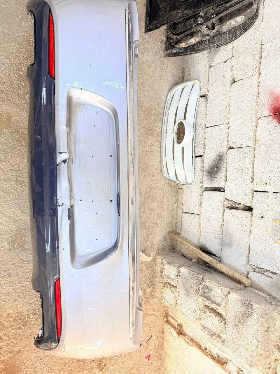 سلام عليكم بيبان جارجر لون اسود صوب سايق وصوب الصدر ودعاميه أوباما لون رصاصي خلفيه *********** اتصل مكاني كربلاء
