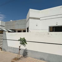 بيت في مجمع الرواد للبيع طابق واحد يتكون من  ثلاثه غرف نوم  منور  استق...