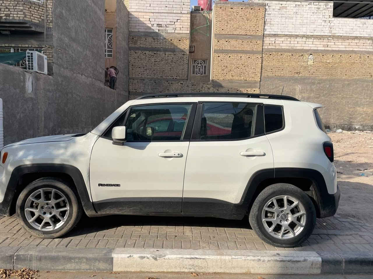 جيب رنكد 2020 ابيض رقم اربيل
السياره بيها صبغ بجم   وباب العبري
جاهزه ١٠٠٪
السياره ماشيه ٥٢ الف
شاشه بصمه تشغيل عن بعد سايد بريك بصمه
السعر١٠٠ وبيها مجال
بيع مستعجل
***********
*********** البصرة, العراق
