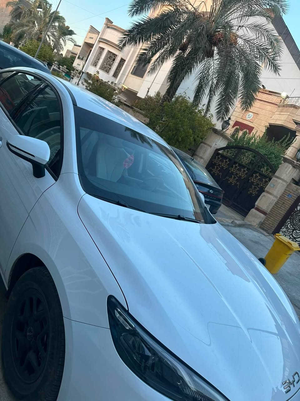 السلام عليكم
بي واي دي سيل 5 ماشيه 7 الاف الكلي كفاله عامه من الضربه او البارد عليها رقم كلش حلو السعر 19650 بيع او مراوس

مكاني اليرموك ***********
