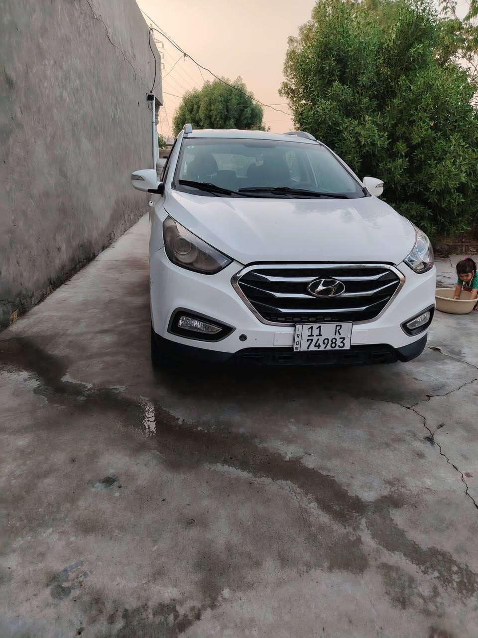 سلام عليكم توسان ٢٠١٤ خليجي رقم بغداد باسمي تحويل مباشر نكليزي بيه رشات صبغ بدون دواخل أثر طخات سياره جديده وجاهزه تخم تاير تبريد ثلج سعر ٩٠ بيه مجال لشراي *********** بغداد النهروان
