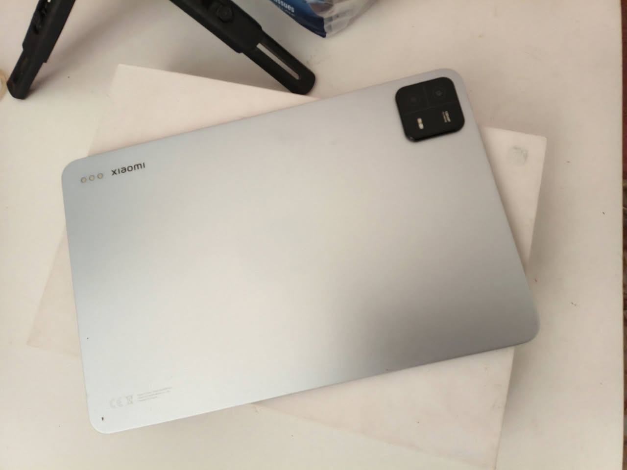 📱 **للبيع Xiaomi Pad 6 – شبه جديد**
الجهاز مستخدم **شهر واحد فقط**، وحالته ممتازة جداً ونظيف ومحافظ عليه.

🔥 **المواصفات:**
• الشاشة: **11 إنچ 2.8K** بدقة 2880×1800
• التحديث: **144Hz**
• المعالج: **Snapdragon 870 5G**
• الرام: **6GB / 8GB** حسب النسخة
• الذاكرة: **128GB / 256GB** حسب النسخة
• البطارية: **8840mAh**
• الشحن السريع: **33W**
• الكاميرا الخلفية: **13MP**
• الكاميرا الأمامية: **8MP**
• نظام التشغيل: **Android / HyperOS**
• أربع سماعات ستيريو 🎵
• يدعم **Dolby Vision و Dolby Atmos**
• جسم ألمنيوم أنيق وخفيف

✅ استخدام شهر فقط
✅ نظيف جداً
✅ ببجي 120 فريم
✅ مناسب للألعاب والدراسة والمشاهدة
📦 **متوفر ويا ملحقاته**

💰 السعر: **[ 330 وبي مجال ]**
📍 المكان: **[كربلاء- الحر ]**
رقم الهاتف للتواصل واتساب وشريحه  :  ***********

للجادين فقط 📩
