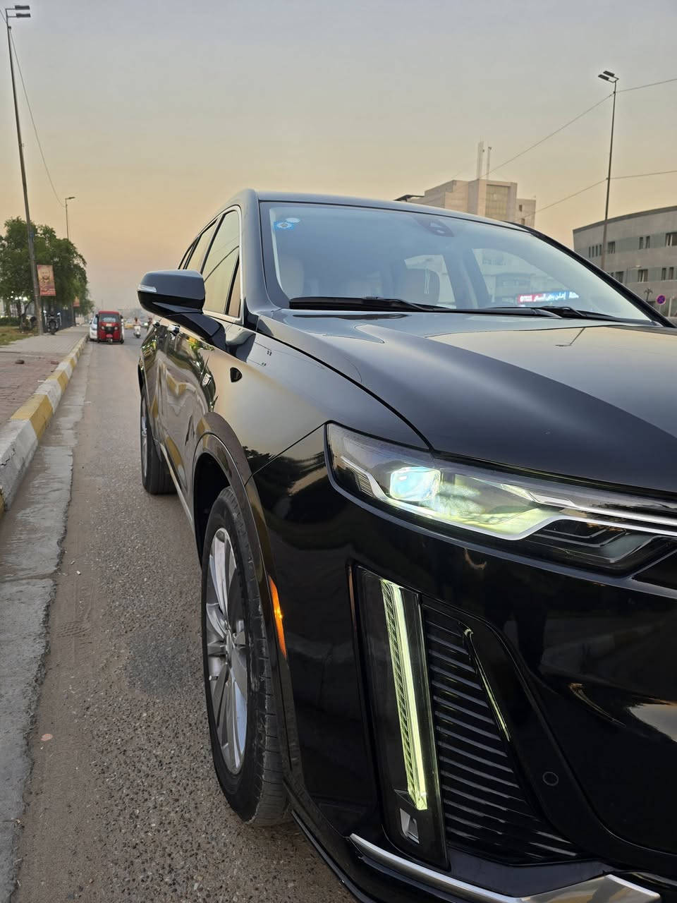 السلام عليكم
كاديلاك xt6 للبيع
موديل 2024 فول مواصفات 6 سلندر
وارد أمريكي بدون حادث 
رادارات تفاعلي امامي خلفي جانبي
شاشة لمس اوتو كار بلي ( وايرلس )
شاشة لمس + ماوس تحكم
ستيرن كهرباء + تدفئة
خروج عن المسار
ربط المركبة بنظام wifi تحكم عن بعد
حساسات امامي خلفي 
سستم صوت (bose بوس)
شاحن وايرلس
3 قطع تبريد منفاخ منفصل
مقعد السائق خزن ميموري تدفئة تبريد بالمقاعد الأمامية
تدفئة بالمقاعد الخلفية 
المقاعد الخلفية منفصلة vip
مقاعد الصف الثالث كهرباء فتح وإغلاق
لايت 3 عدسات ترحيب
ترحيب شعار كاديلاك في الشاشات
يدات أبواب نيكل + انارة 
بصمات أبواب 4
صندوق كهرباء ( فتح وإغلاق بالحركة )
السيارة مكفولة كفالة عامة 
ماشية 15000
السعر 315 وبيها مجال 
العنوان بغداد البلديات.
***********
