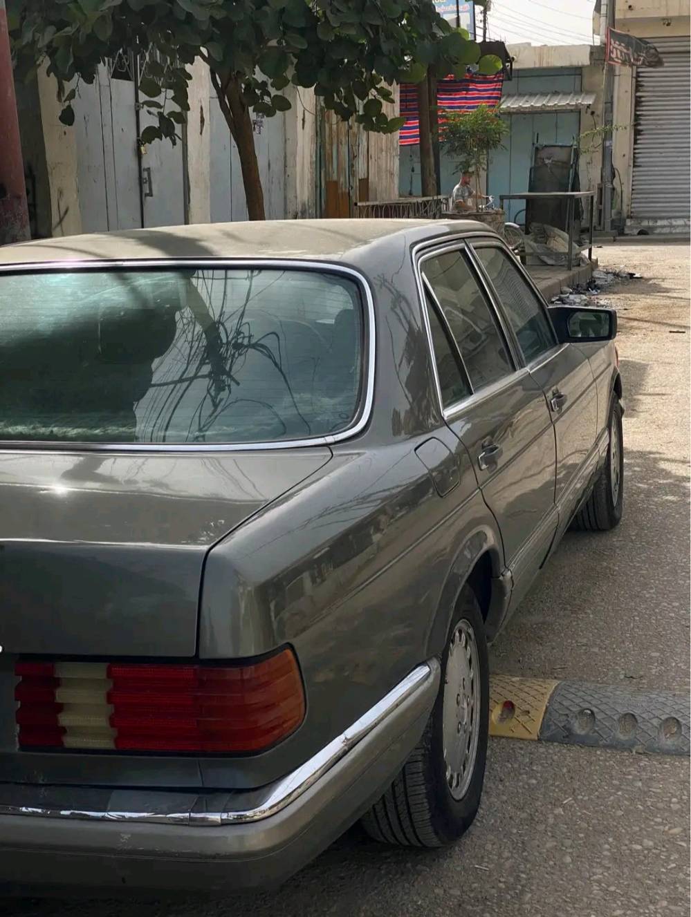 السلام عليكم مارسدس جامبو موديل 1988 نصبه حلوه السياره محور مكينه  ديلكو صوت قليل اول تشغيله 3 ثواني  منضومه بانزين تخم تاير باتري جديد  قواعد دبل سليمه رقم بغداد بسمي سنويه لل30بيع او مراوس حسب القناعه احدث وانطي فرق مكان السياره البصره  55 ورقه وبيه مجال *********** واتساب وخط