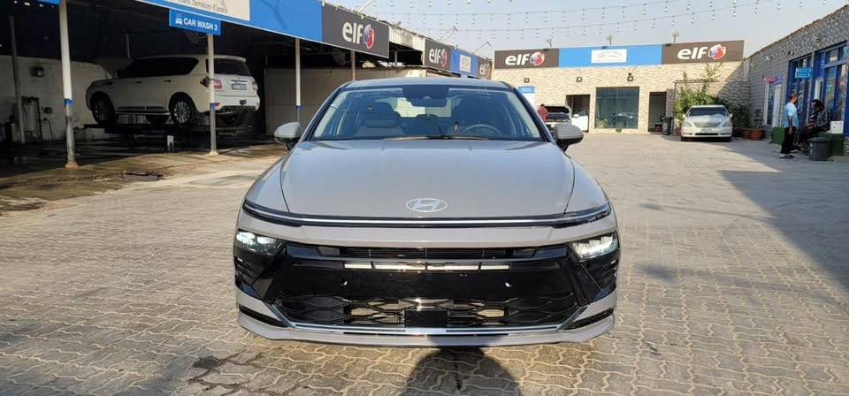 السلام عليكم
سوناته موديل 25. وارد أمريكي محرك 2500 تنفس طبيعي ماشيه 15. ألف  رقم بصره شهداء حادثه جاملغ امامي المواصفات نص فول شاشه متصل رادار كأمره 360 وبيه بعد هواي مواصفات السعر 177. الاتصال ***********
