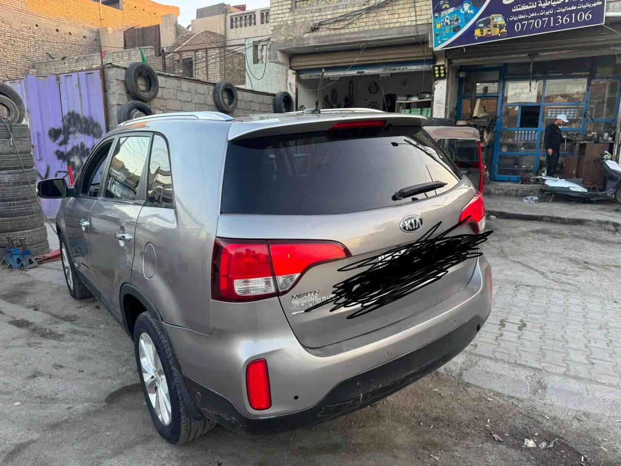 سورنتو أدوات أدوات بدون ارقام   سياره جاهزة وجديده كصه جنطه محرك6سلندر بانزين كير ومحرك جديد. غرفتها جديده. مكانها النجف ***********

