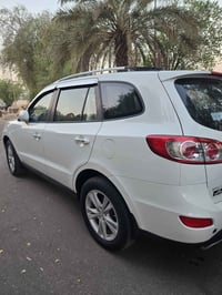 هونداي سنتاڤي 2011 خليجي فول مواصفات Vip 1/1 لون ابيض رقم بغداد (انكلي...