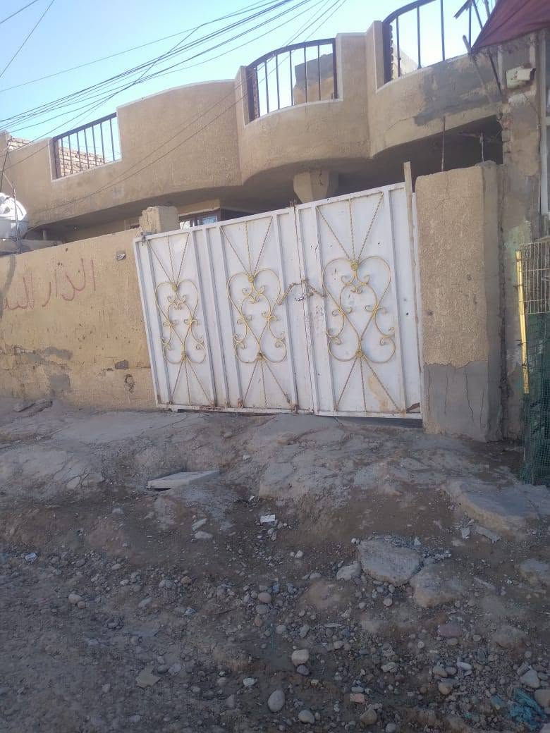 سلام عليكم بيت 185متر استقبال غرف نوم 2 صاله حمامات ٢ مناور ٢ ترك على طول الغرف حوش جبير  ماي مجاري كهربلاءكامل المنطقه مكصوصه خلين سبيس هاي لايام تبلط المنطقه السكلات شارع ١١ اول فرع مال المنتزه سعر ٨٠ بي مجال ***********واتساب البيت حالين بي مجر
