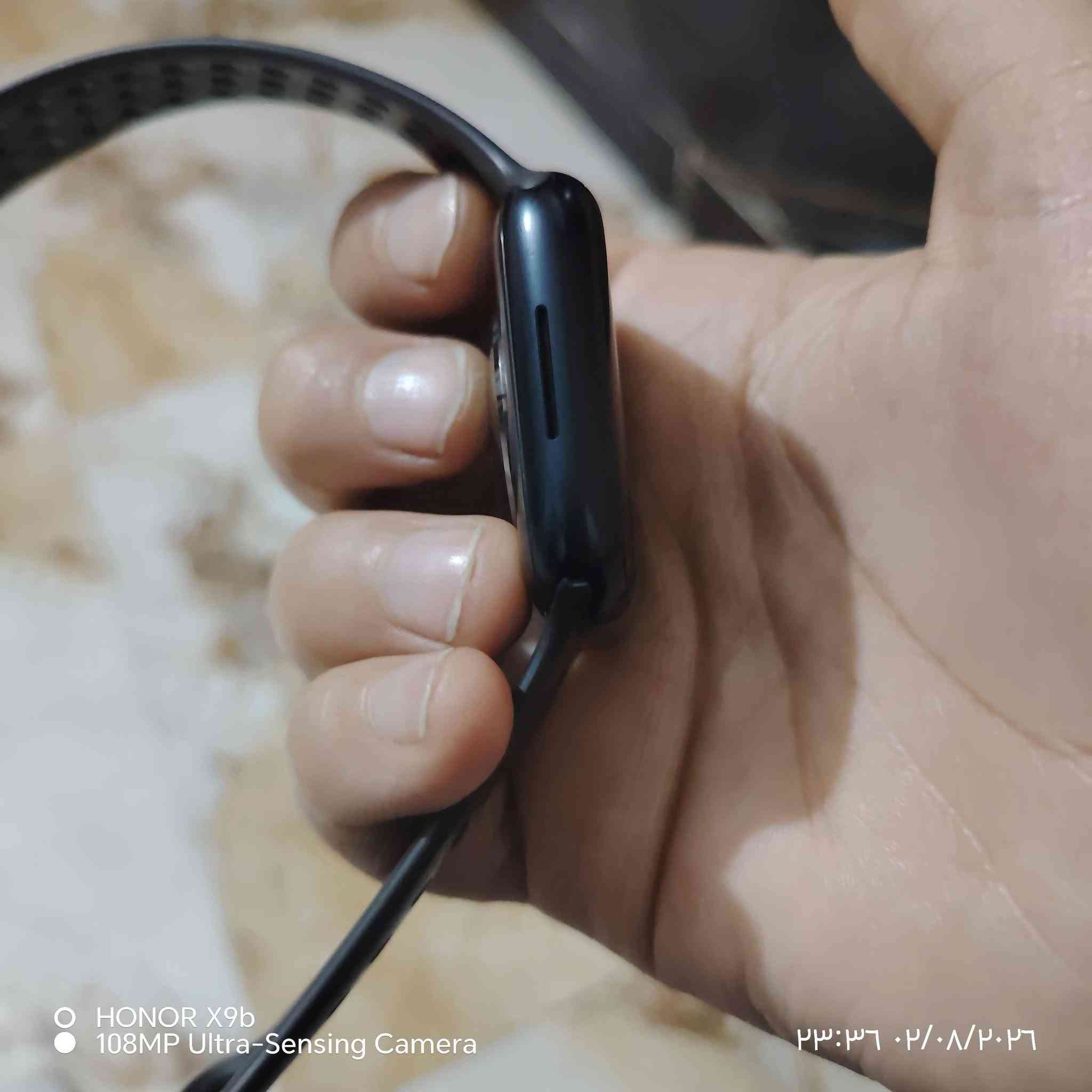ساعه جيل 9 بطاريه 90سير وشاحن اصلي ٢٥٠ قفل لميشتري ليعلق رجاءا ساعه كلش نضيفه لتواصل واتس ***********

